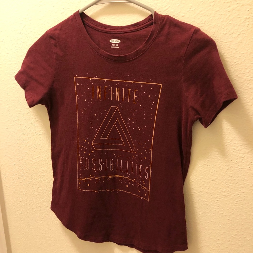 Old navy red kid shirt